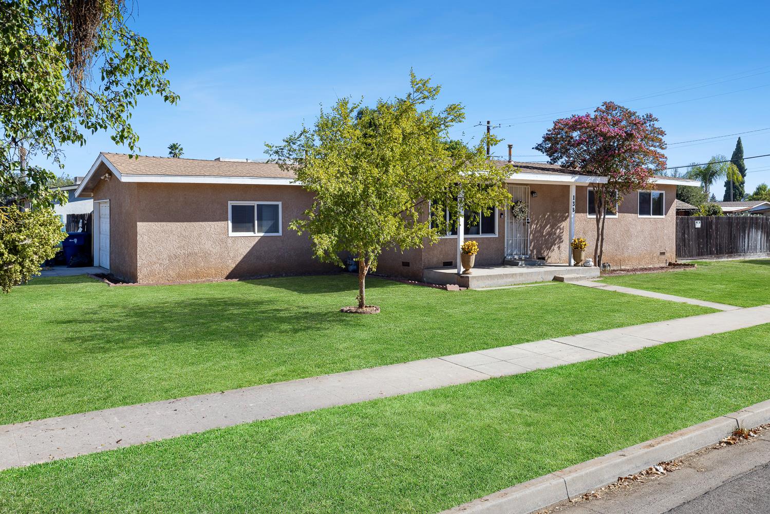 138 W Escalon Ave, Fresno, CA 93704