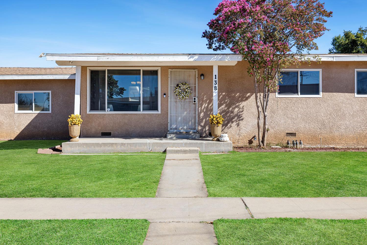 138 W Escalon Ave, Fresno, CA 93704