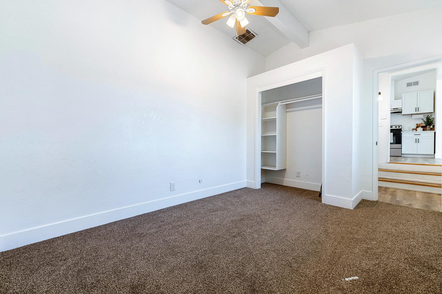 138 W Escalon Ave, Fresno, CA 93704