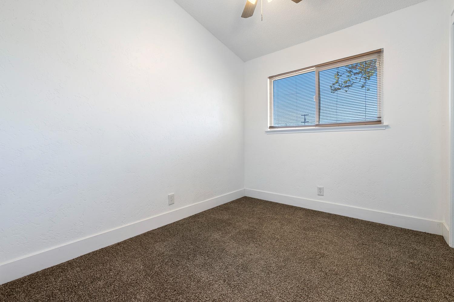 138 W Escalon Ave, Fresno, CA 93704