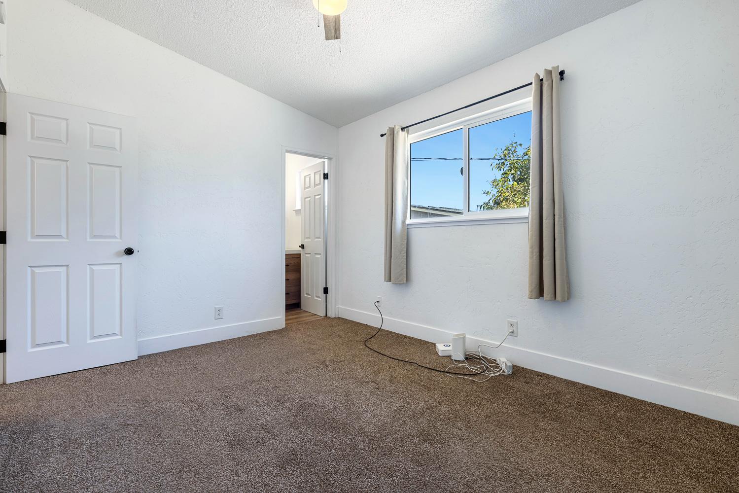 138 W Escalon Ave, Fresno, CA 93704