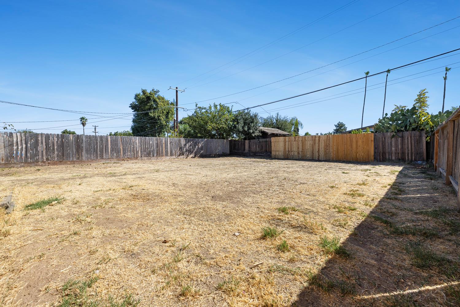 138 W Escalon Ave, Fresno, CA 93704