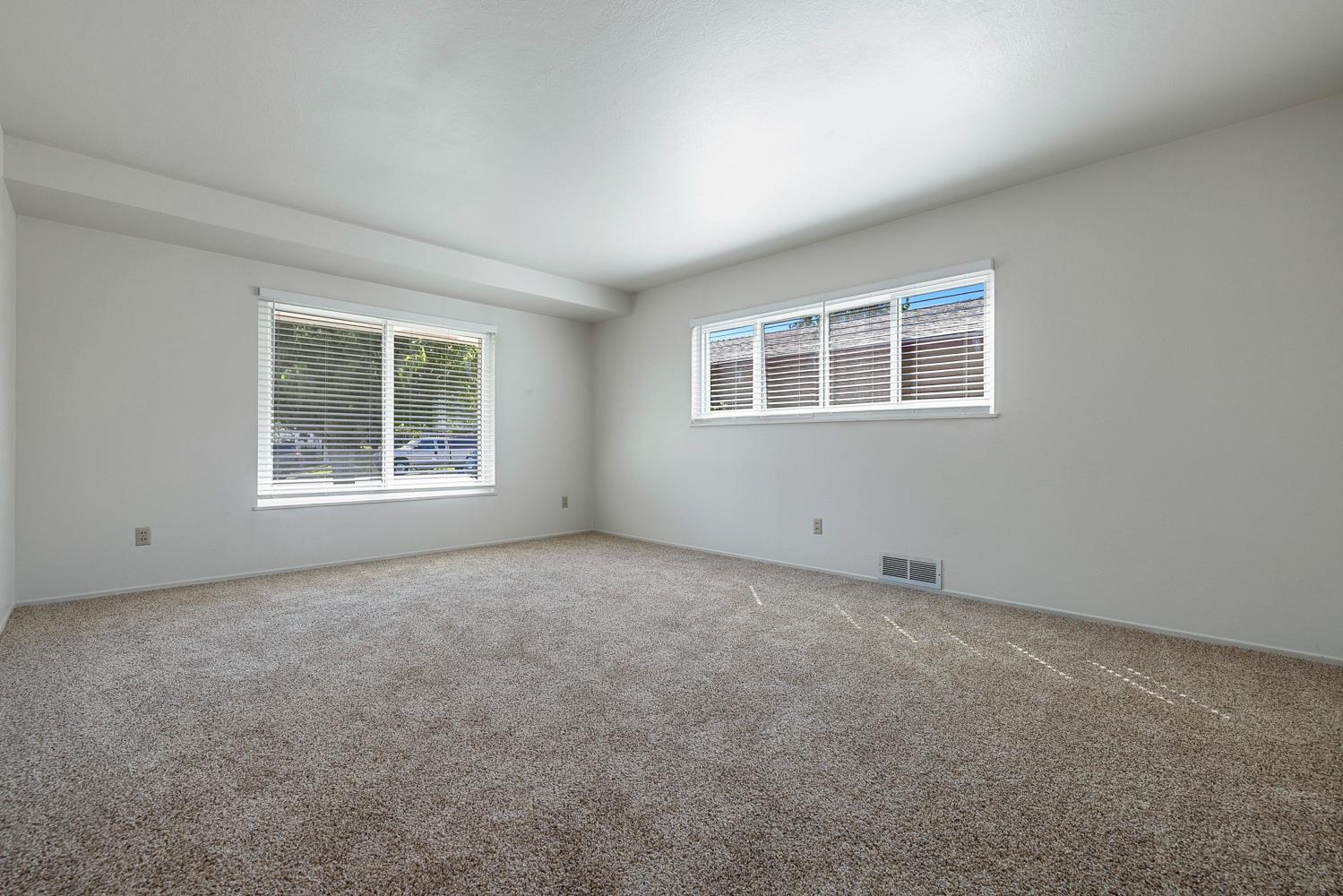 212 Harvard Ave, Coalinga, CA 93210