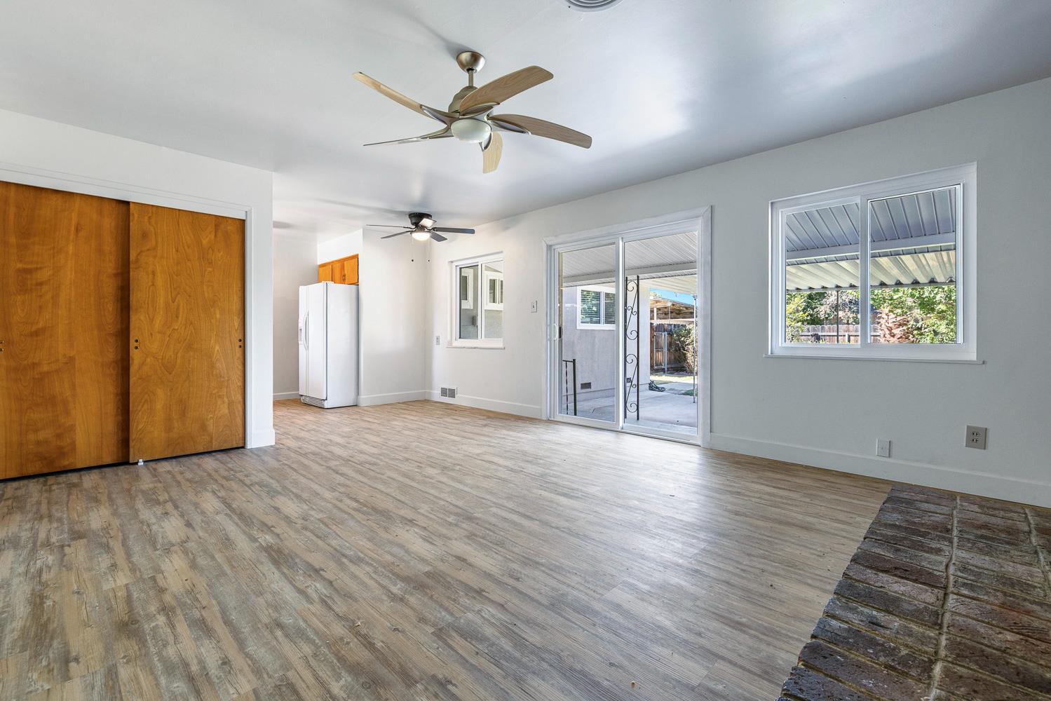 212 Harvard Ave, Coalinga, CA 93210