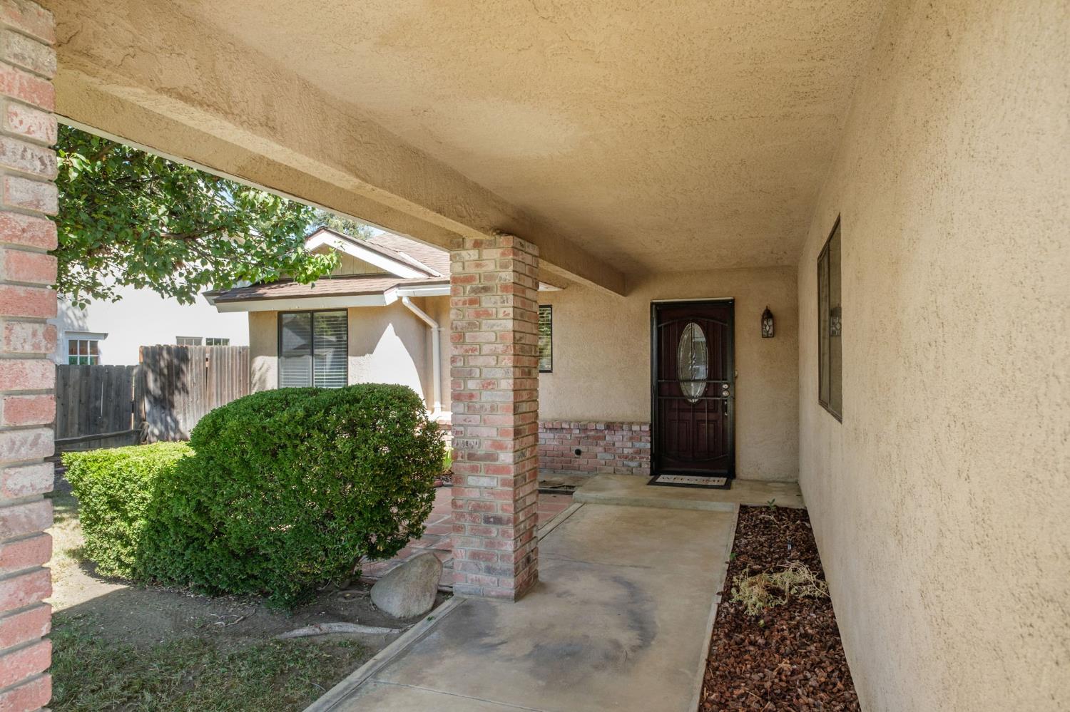 3237 Renn, Clovis, CA 93611