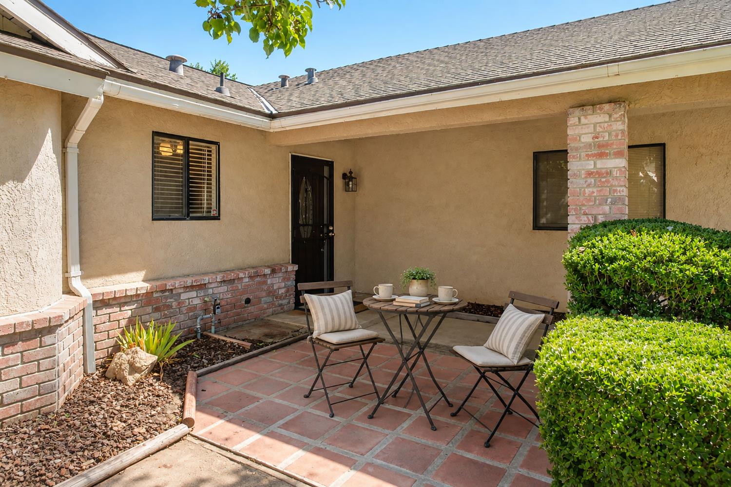 3237 Renn, Clovis, CA 93611