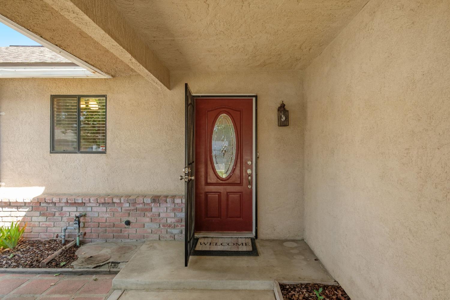 3237 Renn, Clovis, CA 93611