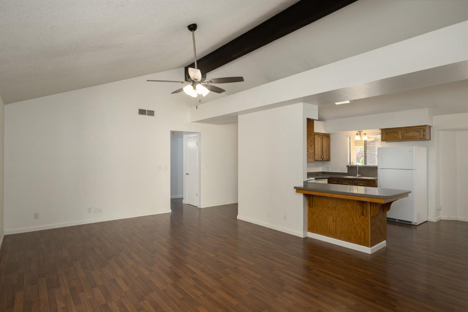 3237 Renn, Clovis, CA 93611