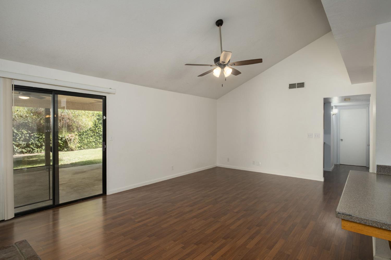 3237 Renn, Clovis, CA 93611