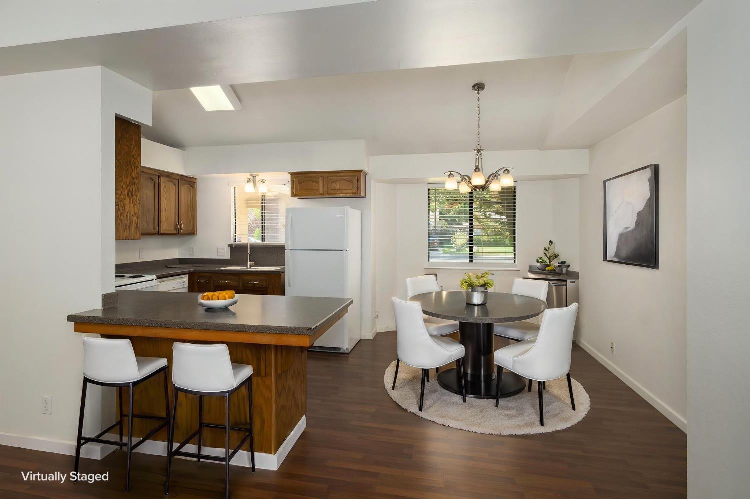 3237 Renn, Clovis, CA 93611