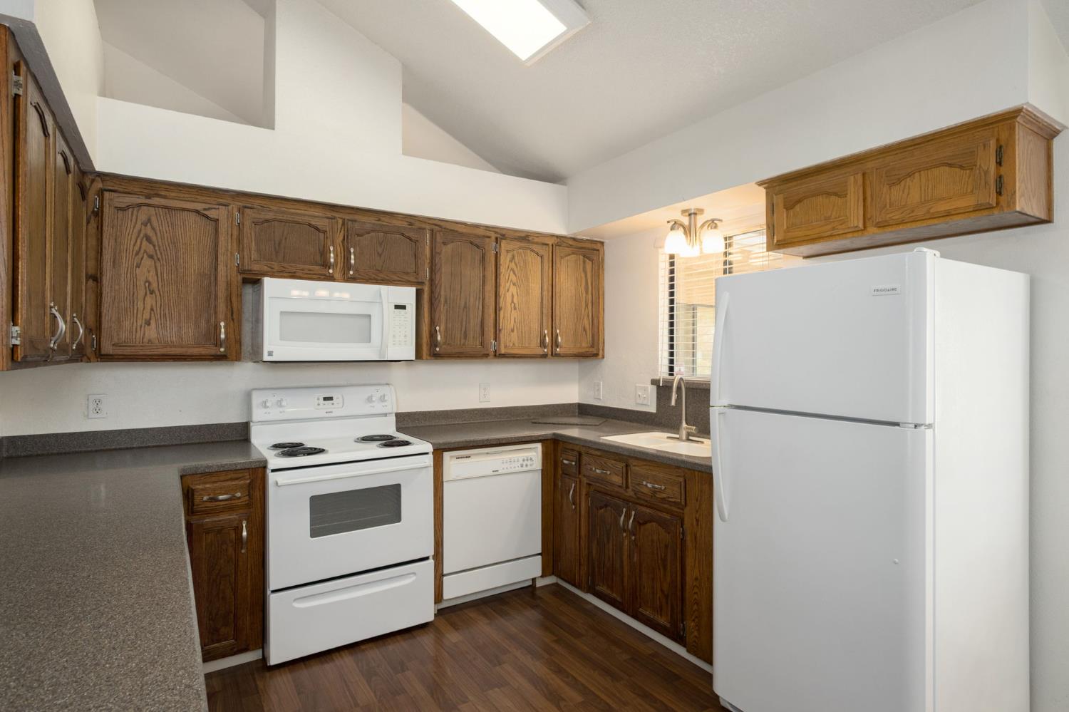 3237 Renn, Clovis, CA 93611