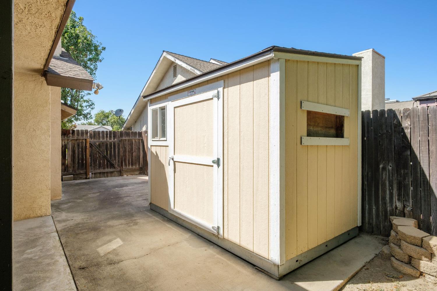 3237 Renn, Clovis, CA 93611