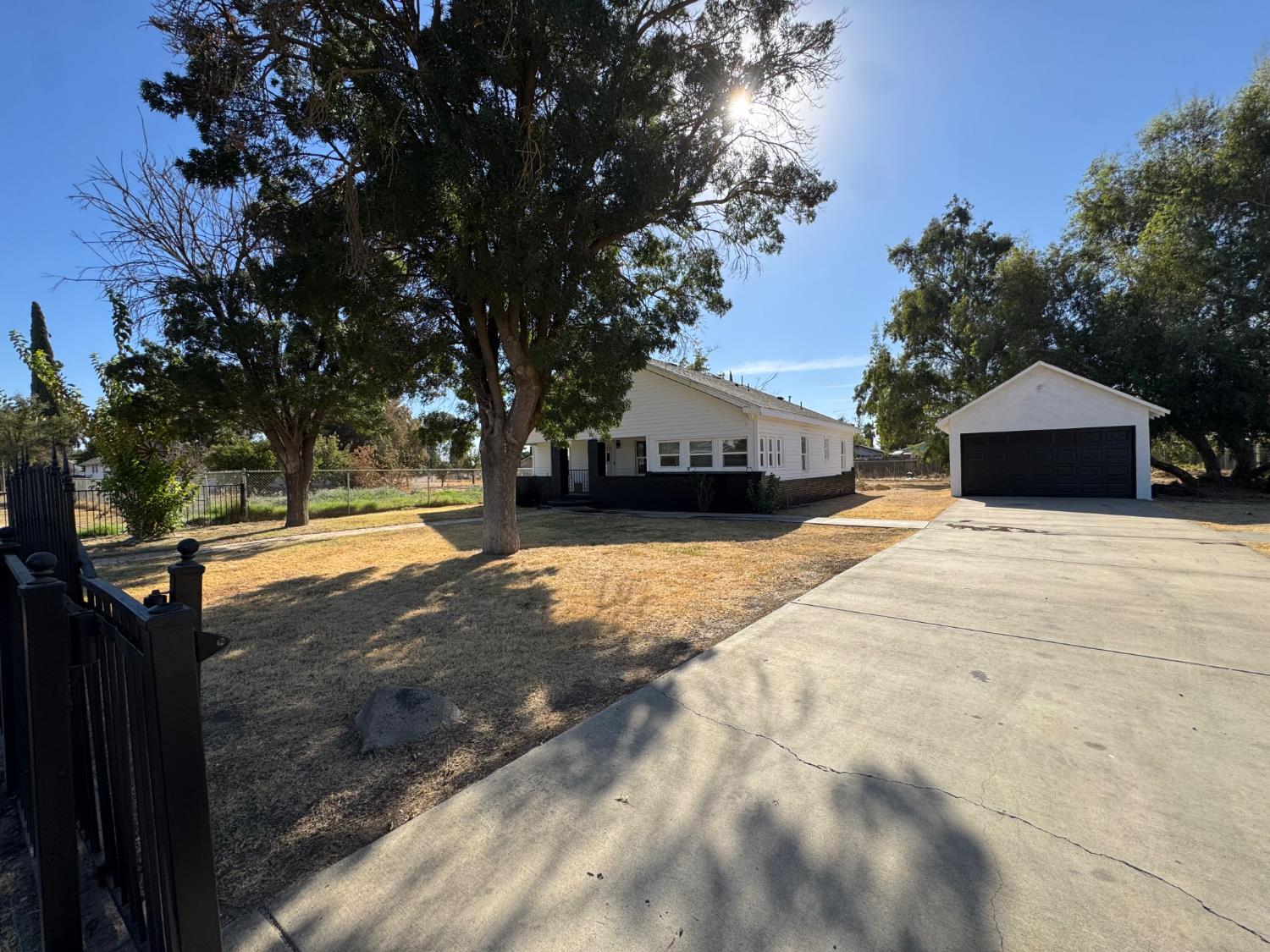 22544 Elm St, Chowchilla, CA 93610