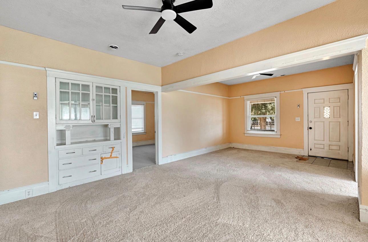 22544 Elm St, Chowchilla, CA 93610