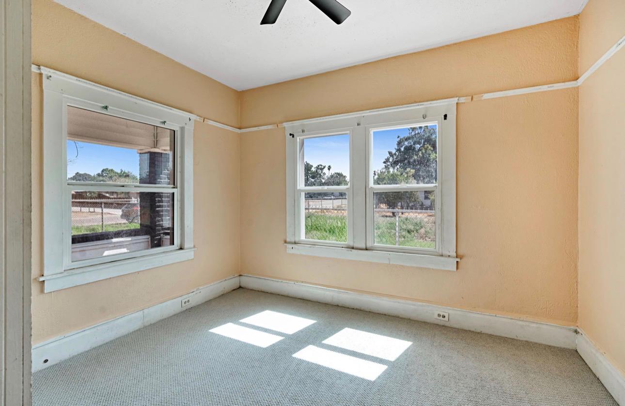 22544 Elm St, Chowchilla, CA 93610