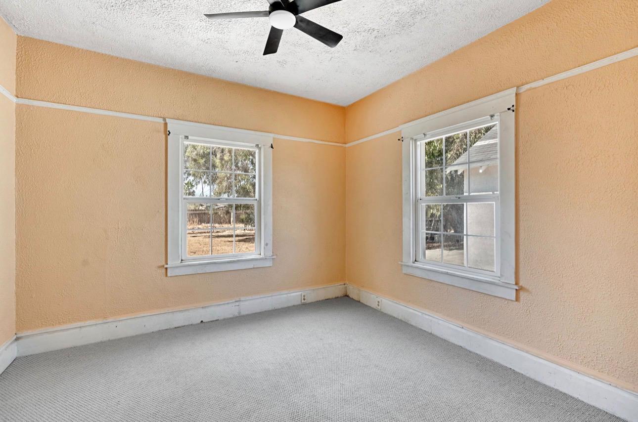 22544 Elm St, Chowchilla, CA 93610