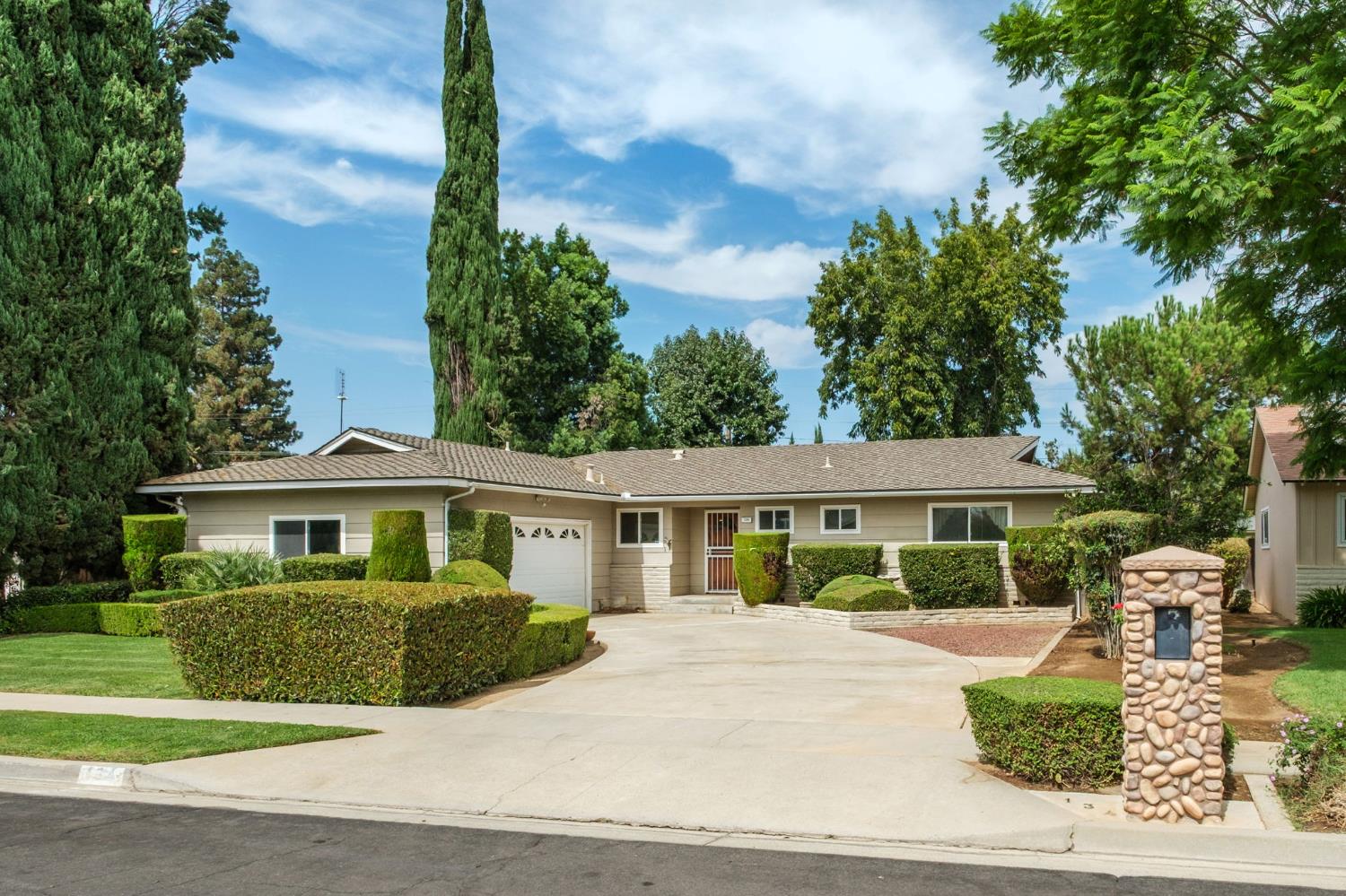 134 W Wrenwood, Fresno, CA 93704