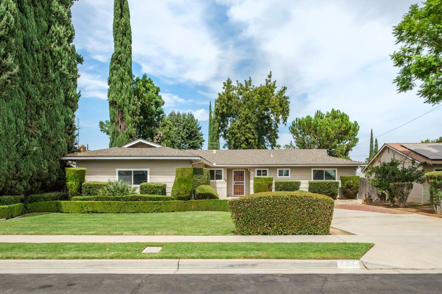 134 W Wrenwood, Fresno, CA 93704