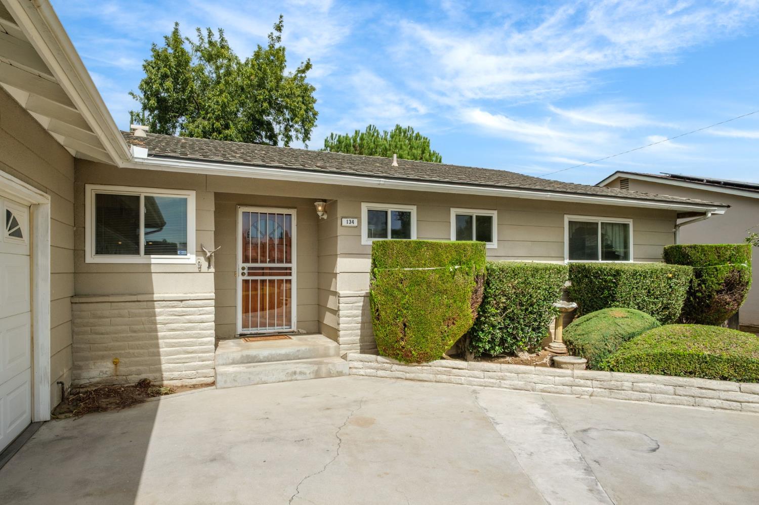 134 W Wrenwood, Fresno, CA 93704