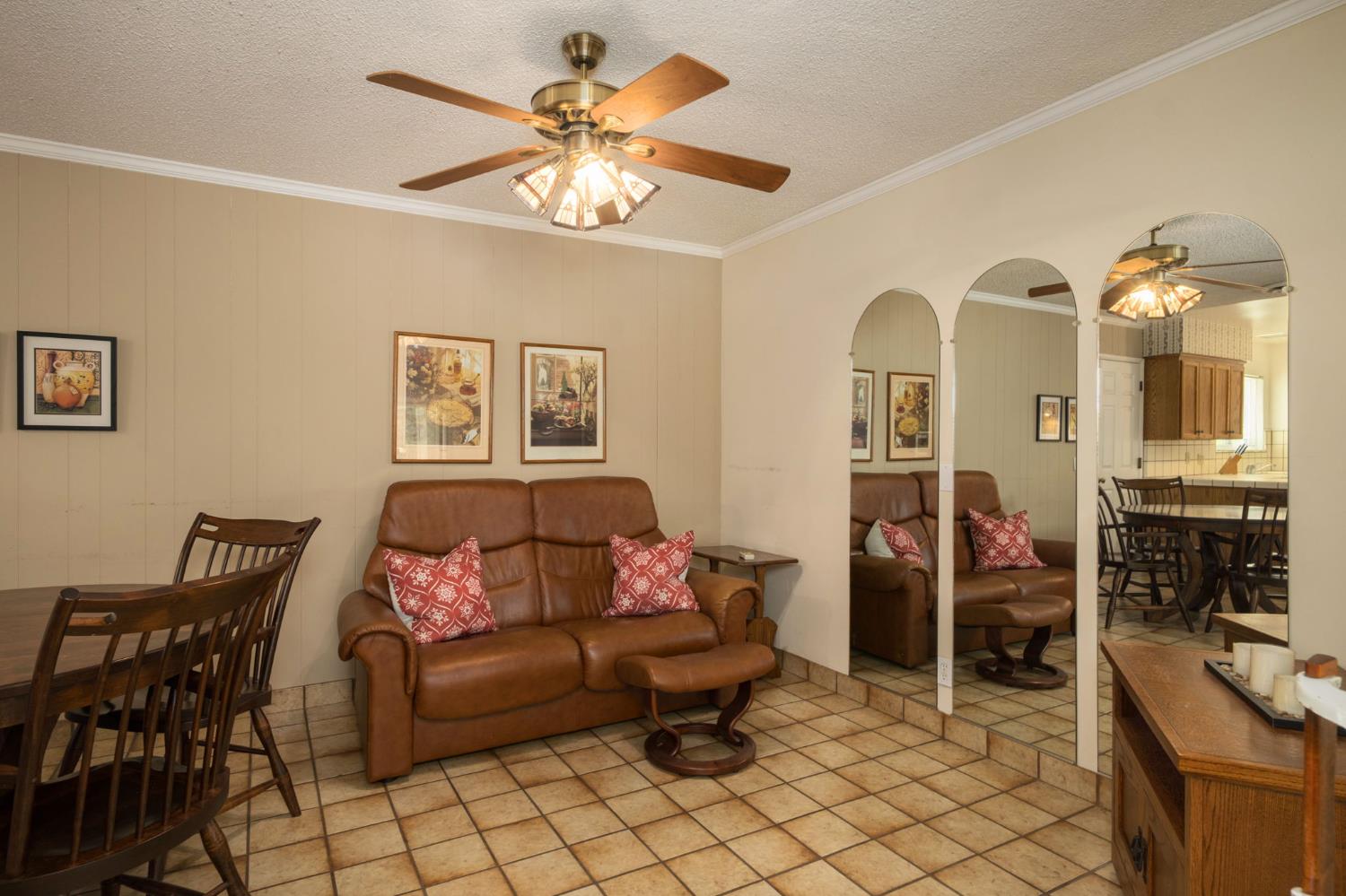 134 W Wrenwood, Fresno, CA 93704