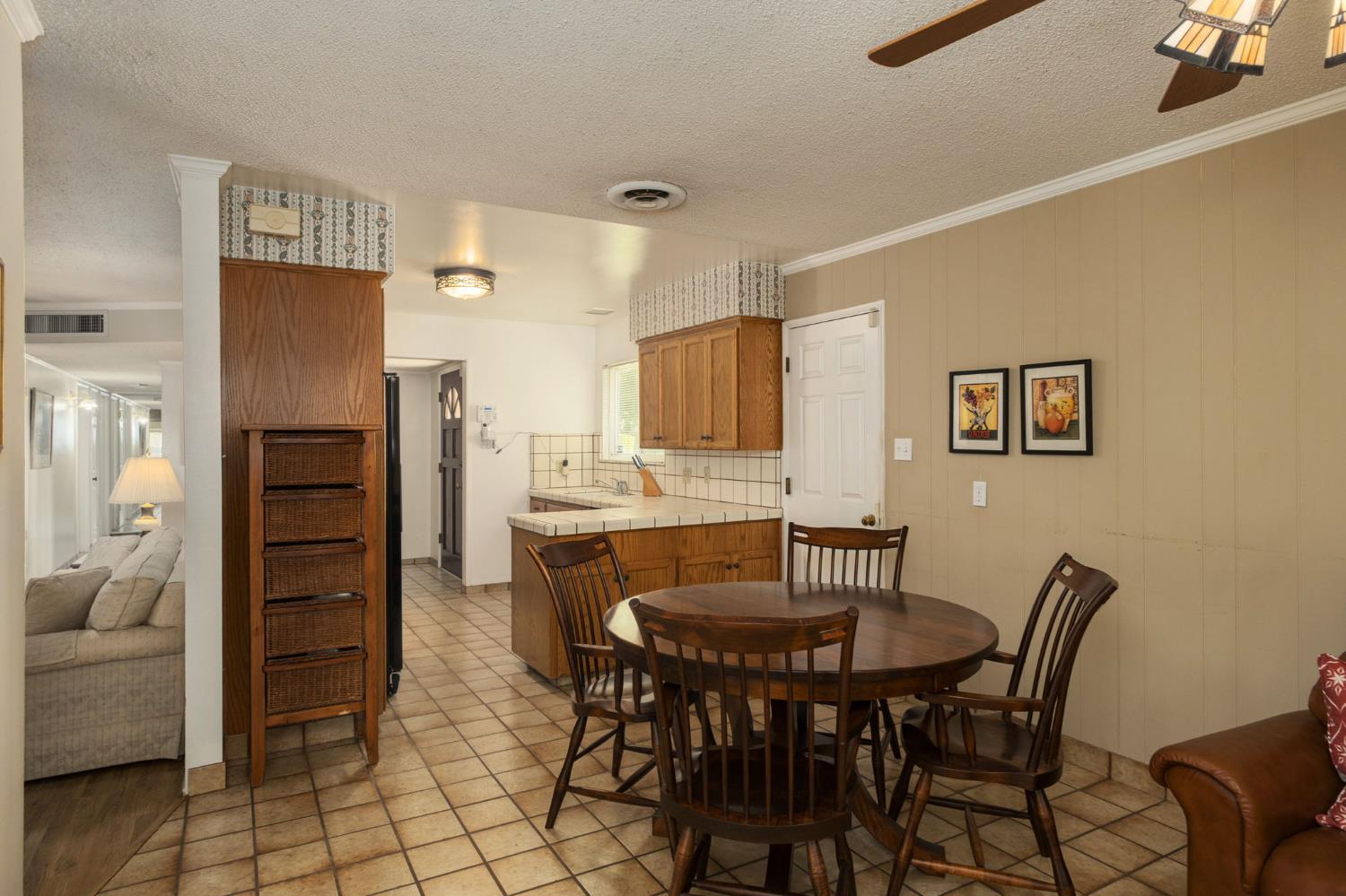 134 W Wrenwood, Fresno, CA 93704