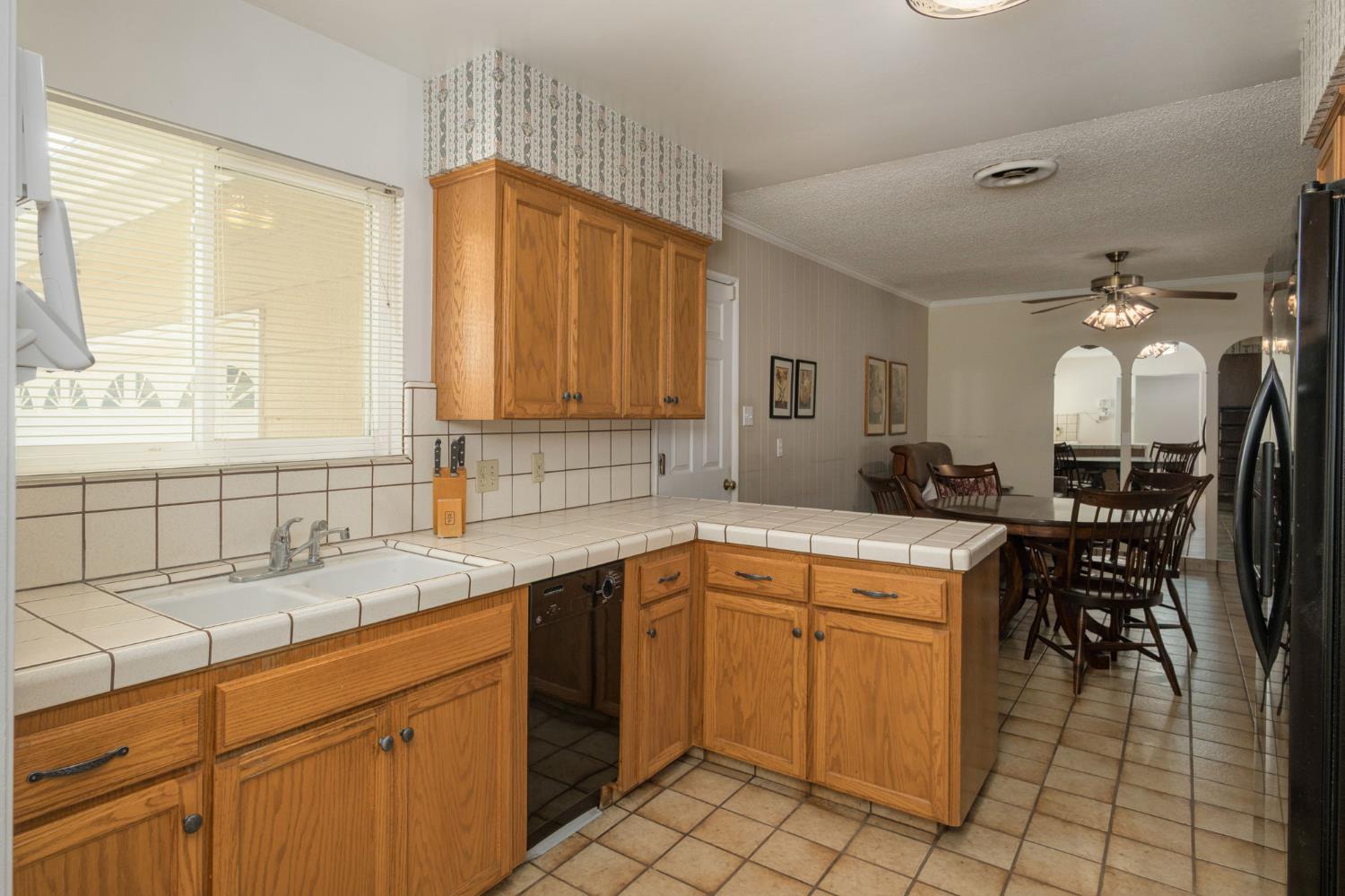 134 W Wrenwood, Fresno, CA 93704
