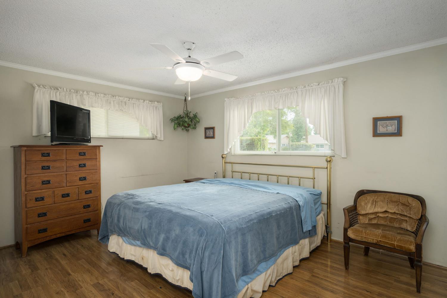 134 W Wrenwood, Fresno, CA 93704