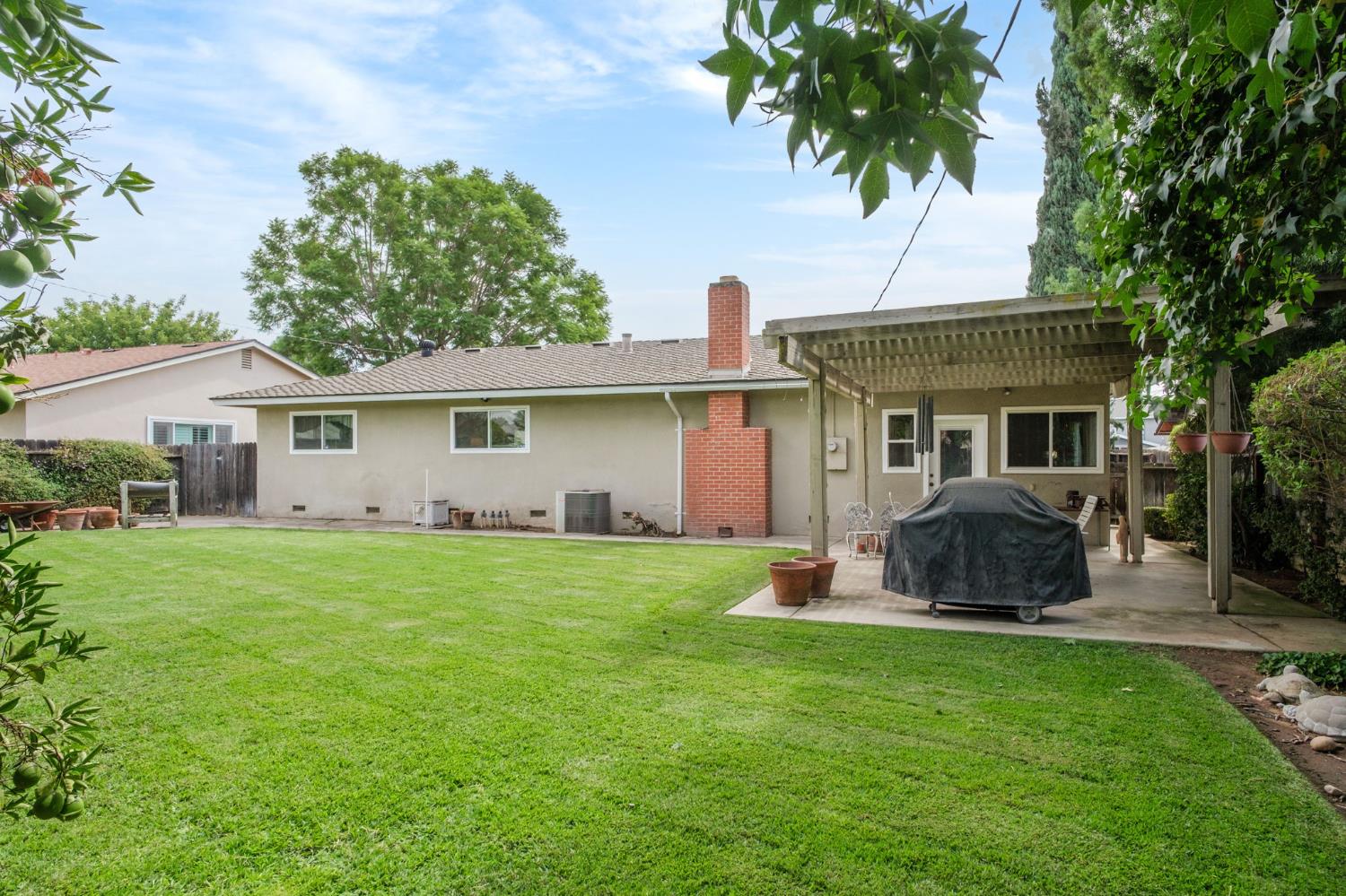 134 W Wrenwood, Fresno, CA 93704