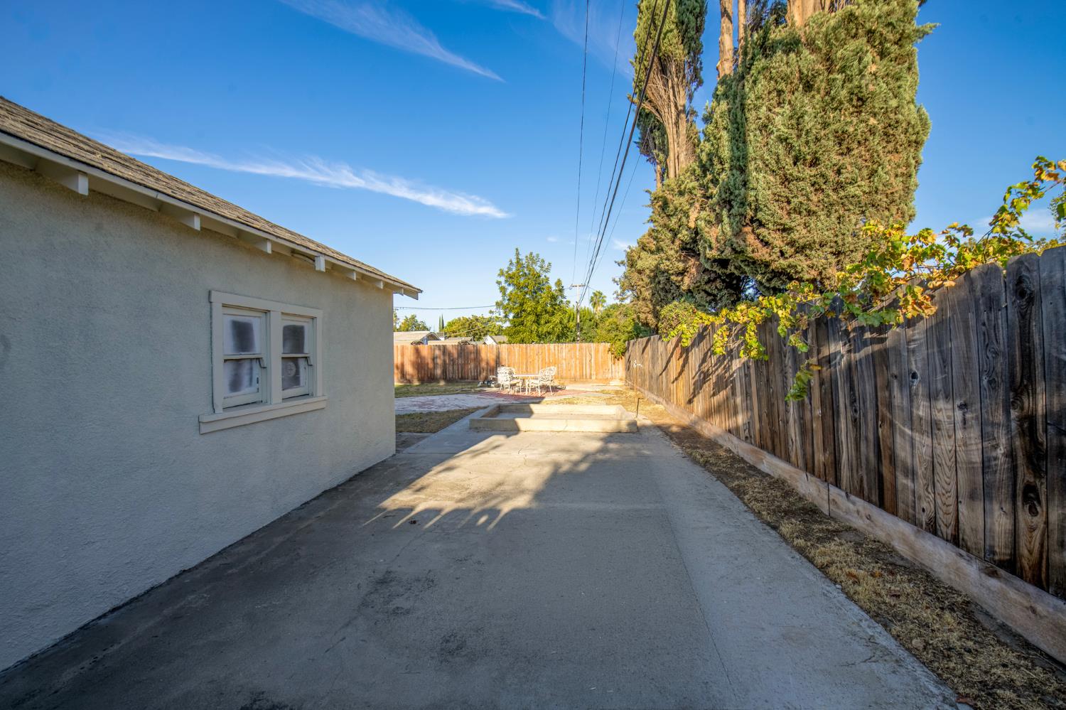 1535 E Andrews Ave, Fresno, CA 93704