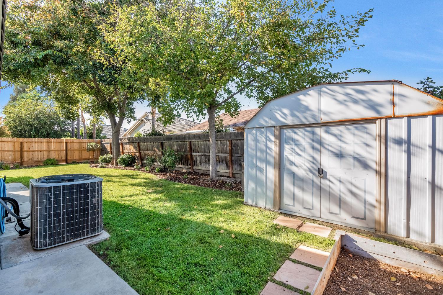 2354 E Muncie Ave, Fresno, CA 93720