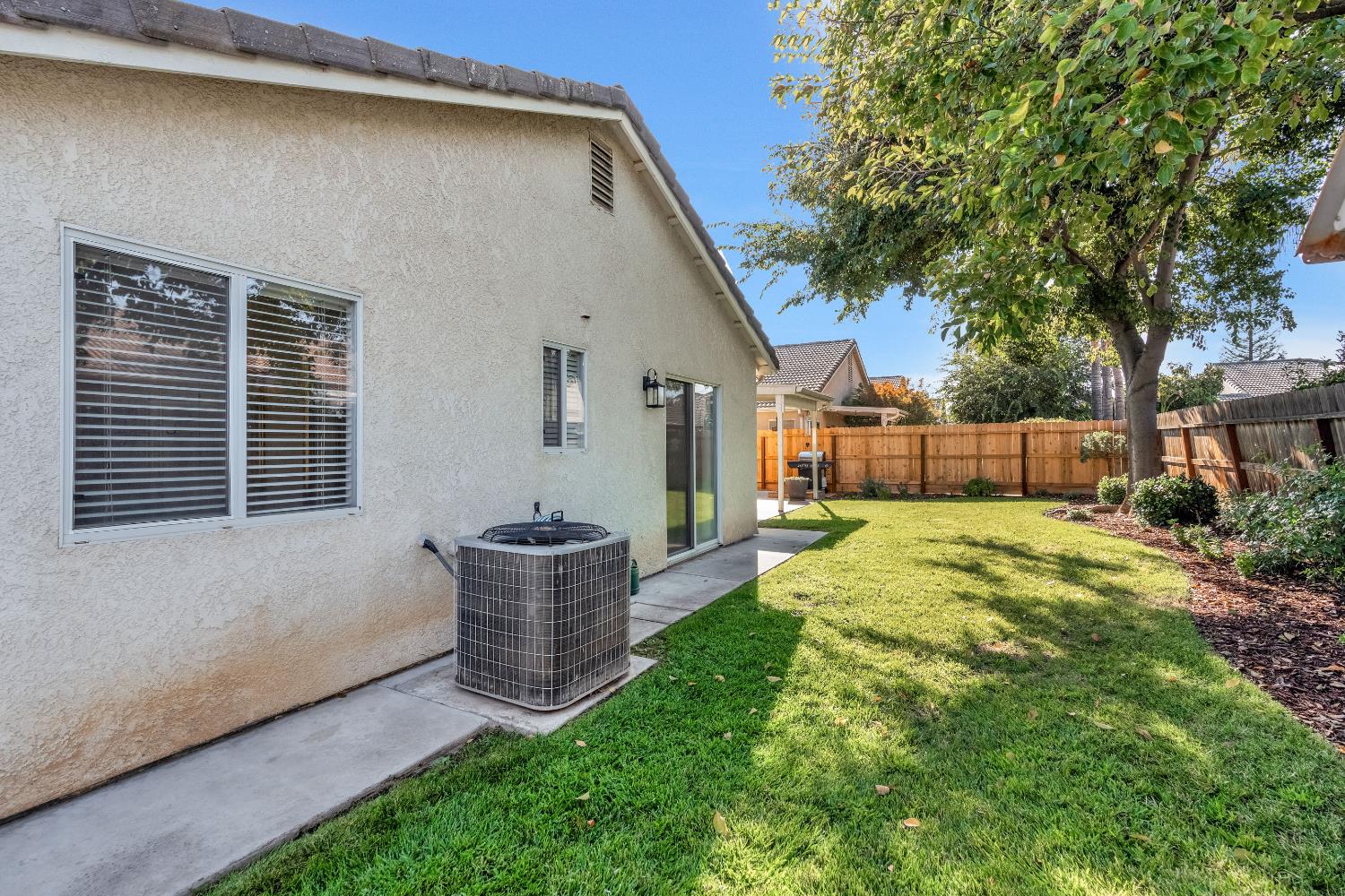 2354 E Muncie Ave, Fresno, CA 93720
