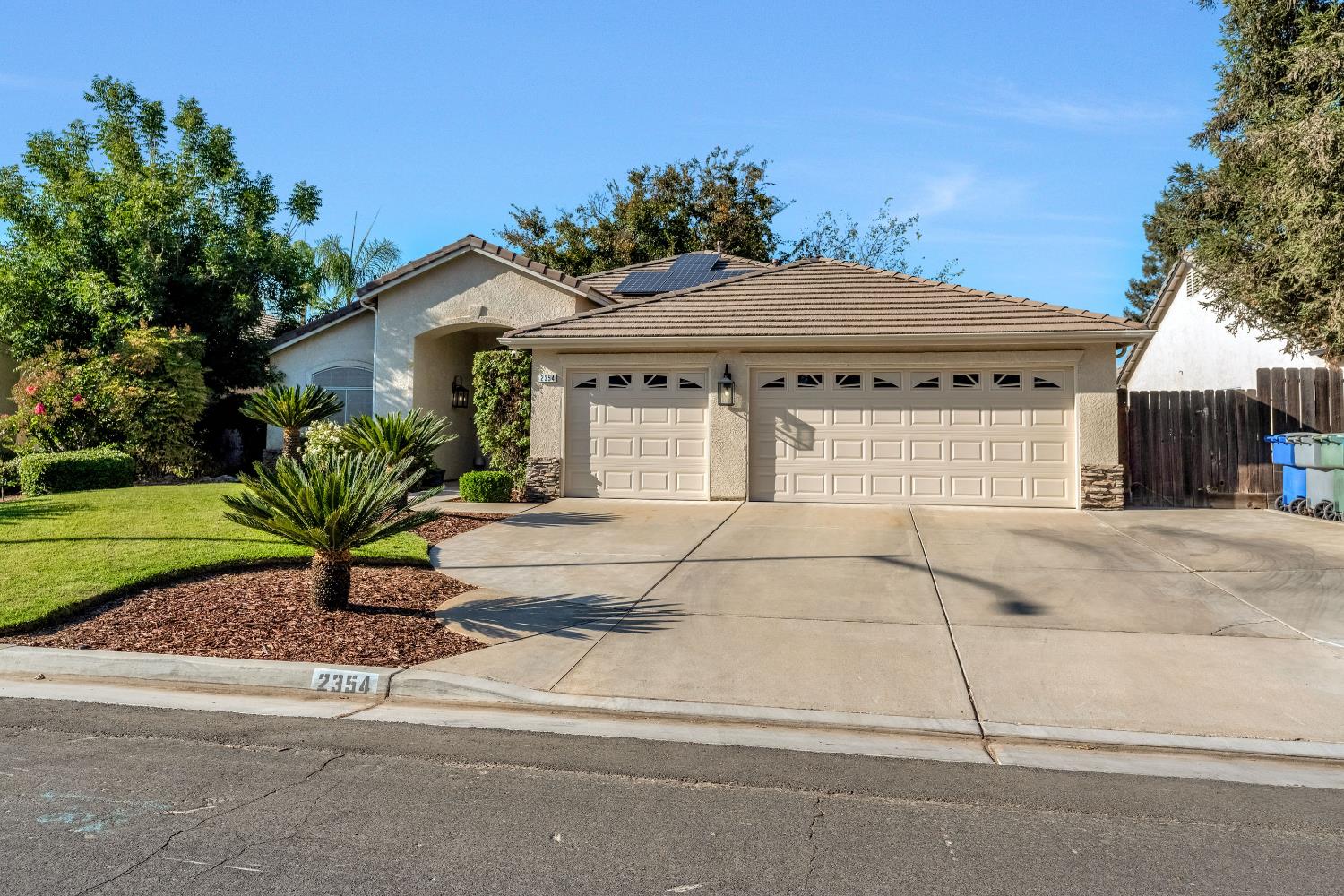 2354 E Muncie Ave, Fresno, CA 93720
