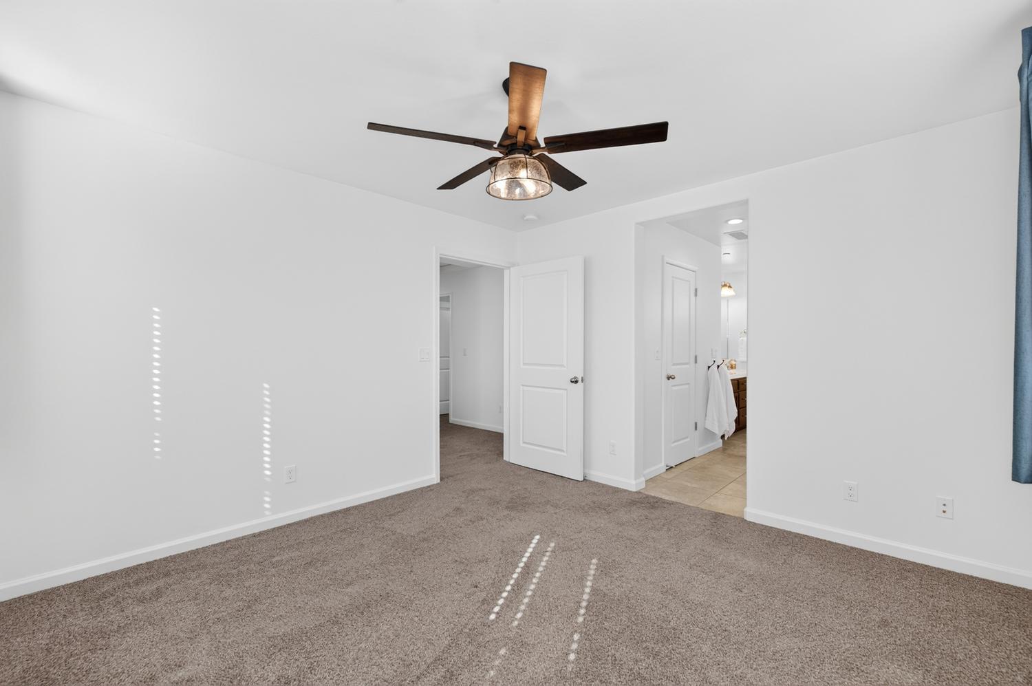 976 Thurman Way W, Madera, CA 93636