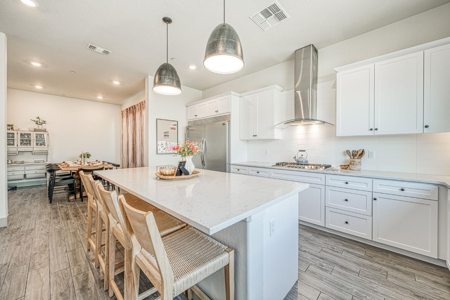6334 E Garland Ave, Fresno, CA 93727