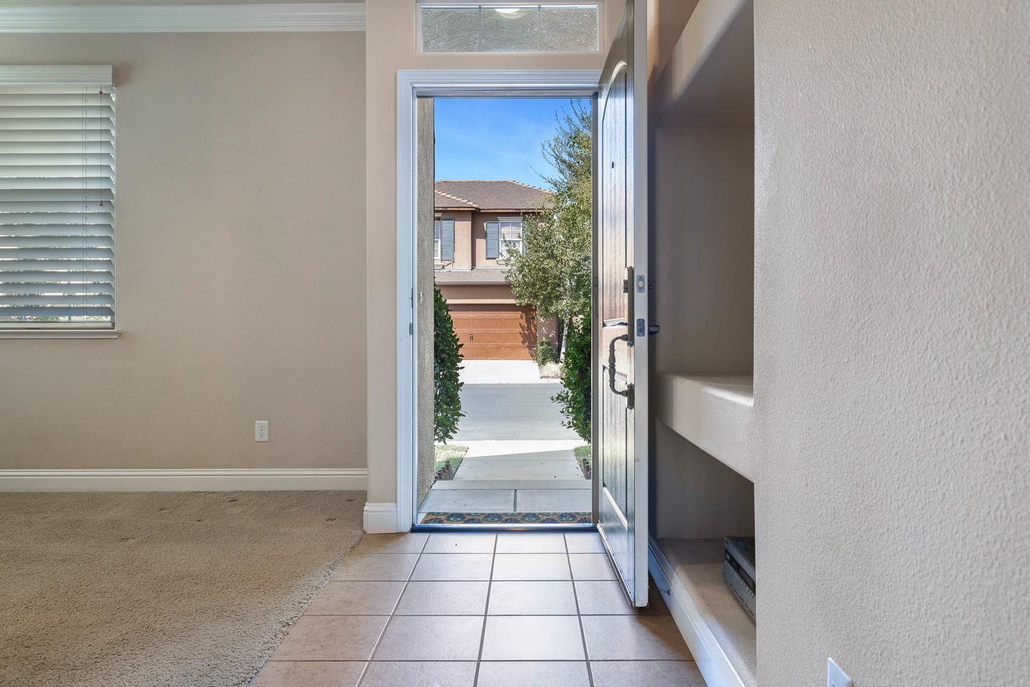 4230 Prescott Ln, Clovis, CA 93619