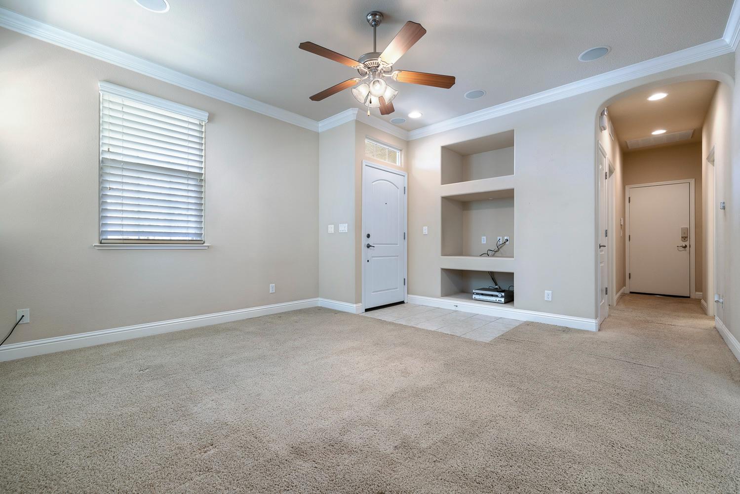 4230 Prescott Ln, Clovis, CA 93619
