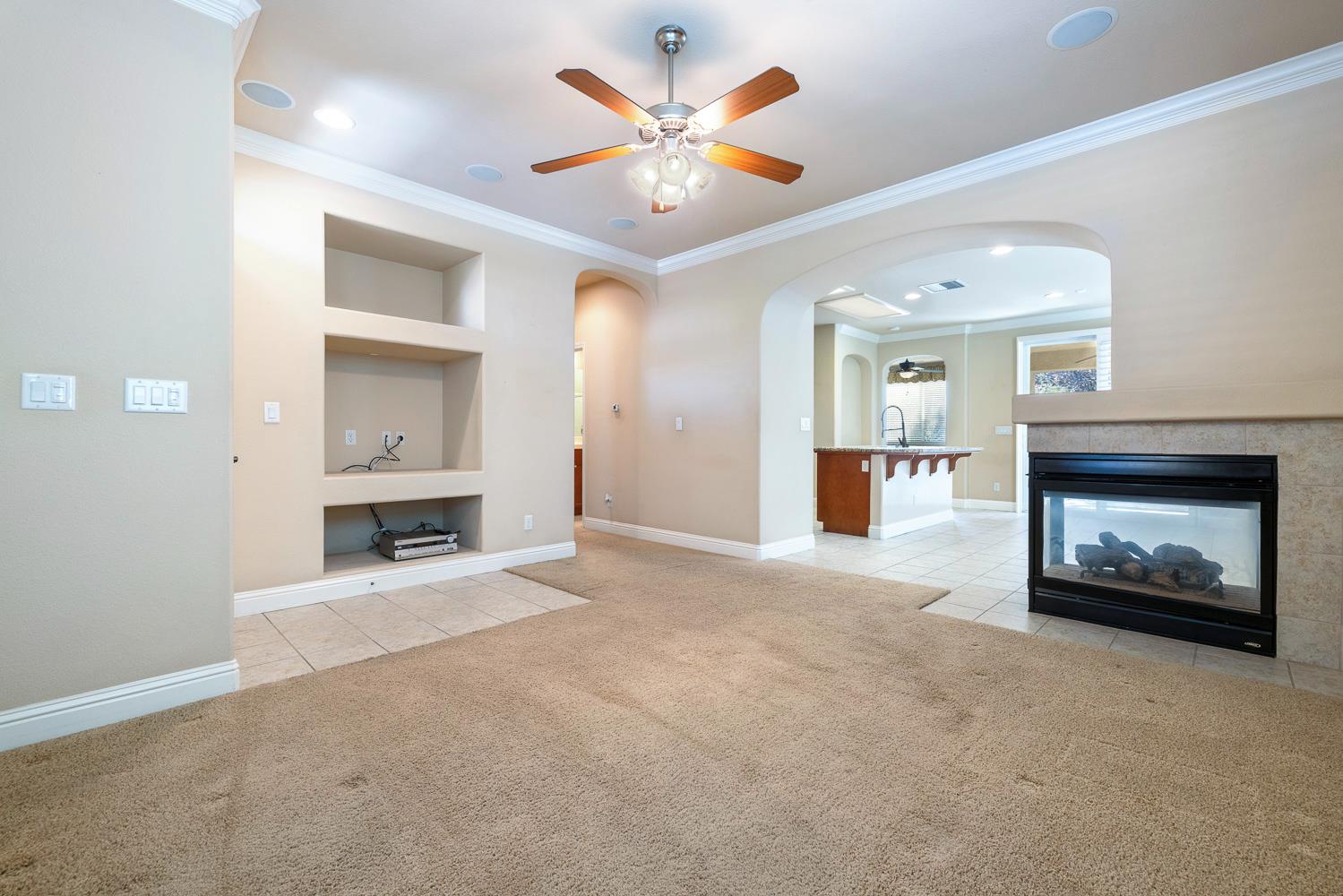 4230 Prescott Ln, Clovis, CA 93619
