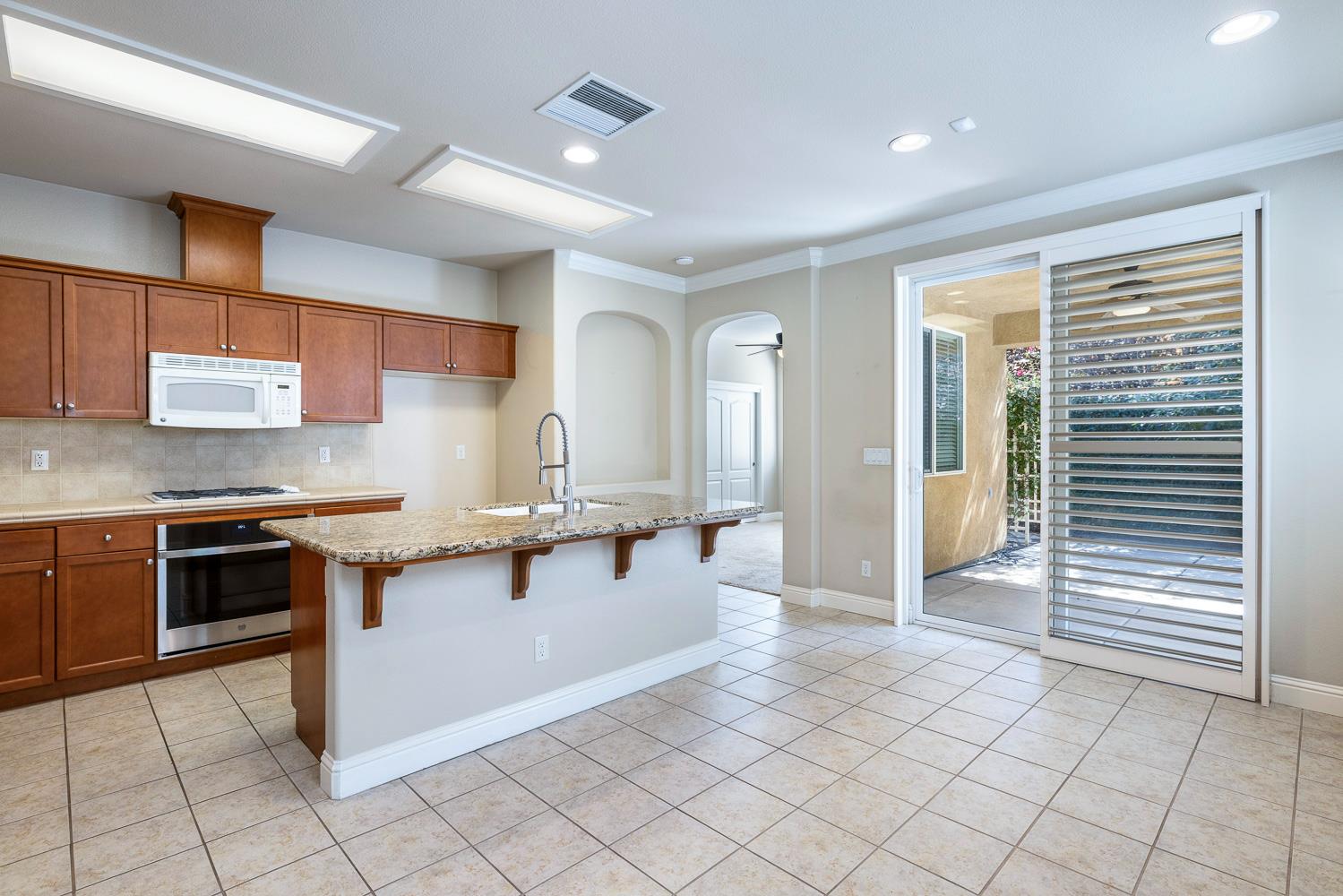 4230 Prescott Ln, Clovis, CA 93619