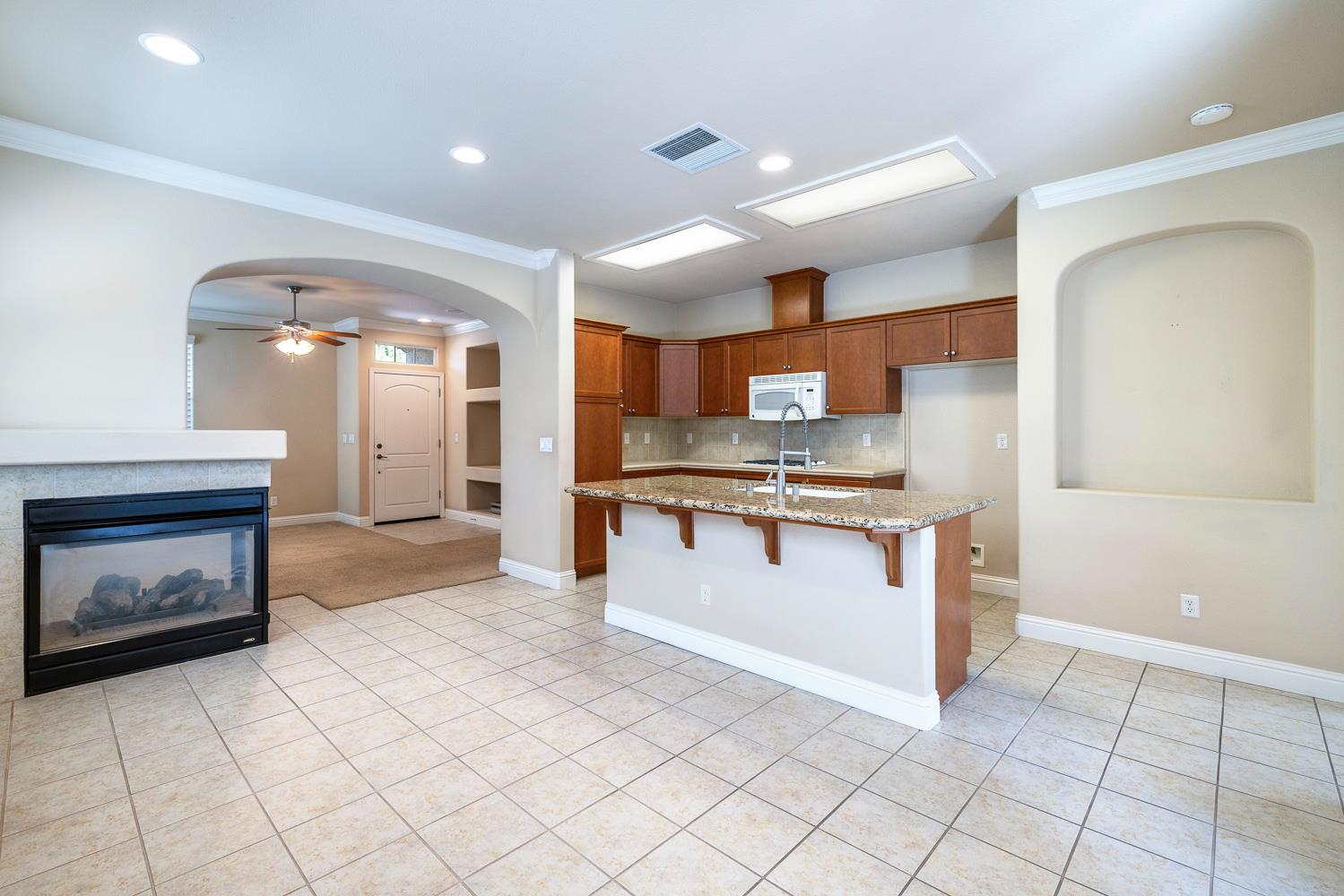 4230 Prescott Ln, Clovis, CA 93619