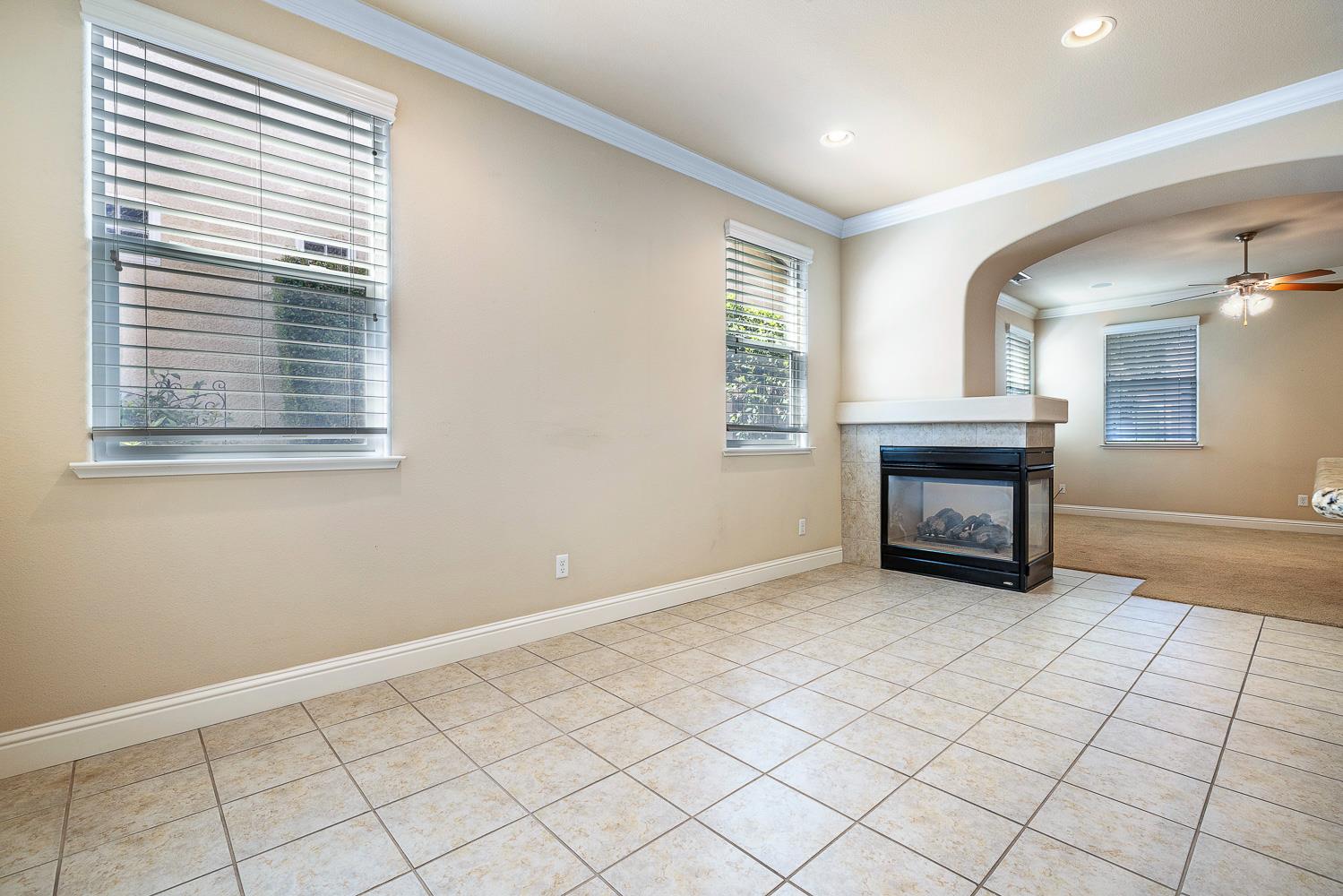 4230 Prescott Ln, Clovis, CA 93619