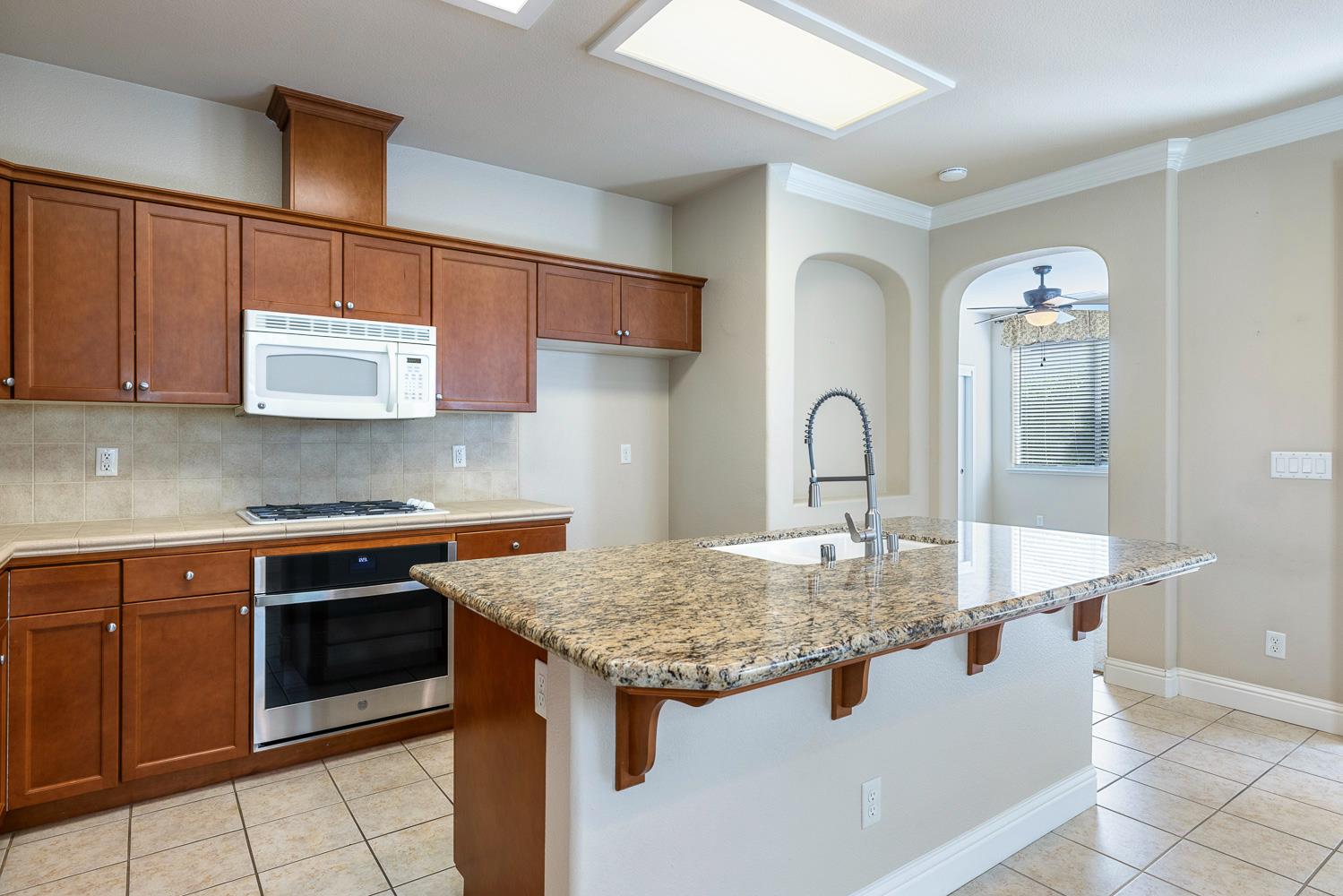 4230 Prescott Ln, Clovis, CA 93619