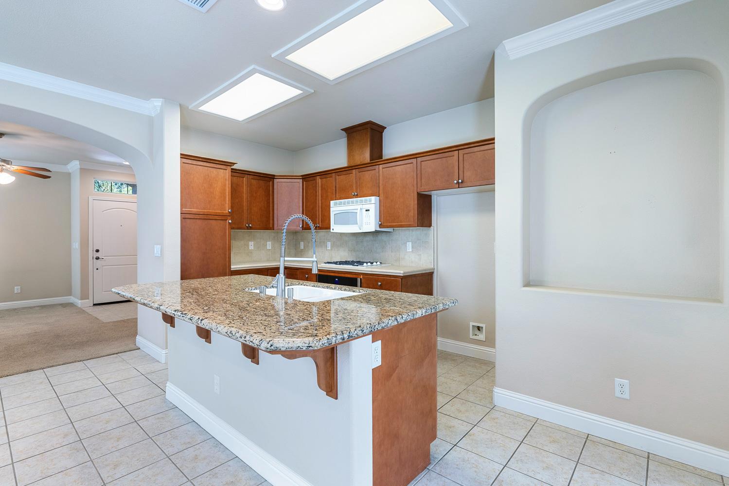 4230 Prescott Ln, Clovis, CA 93619