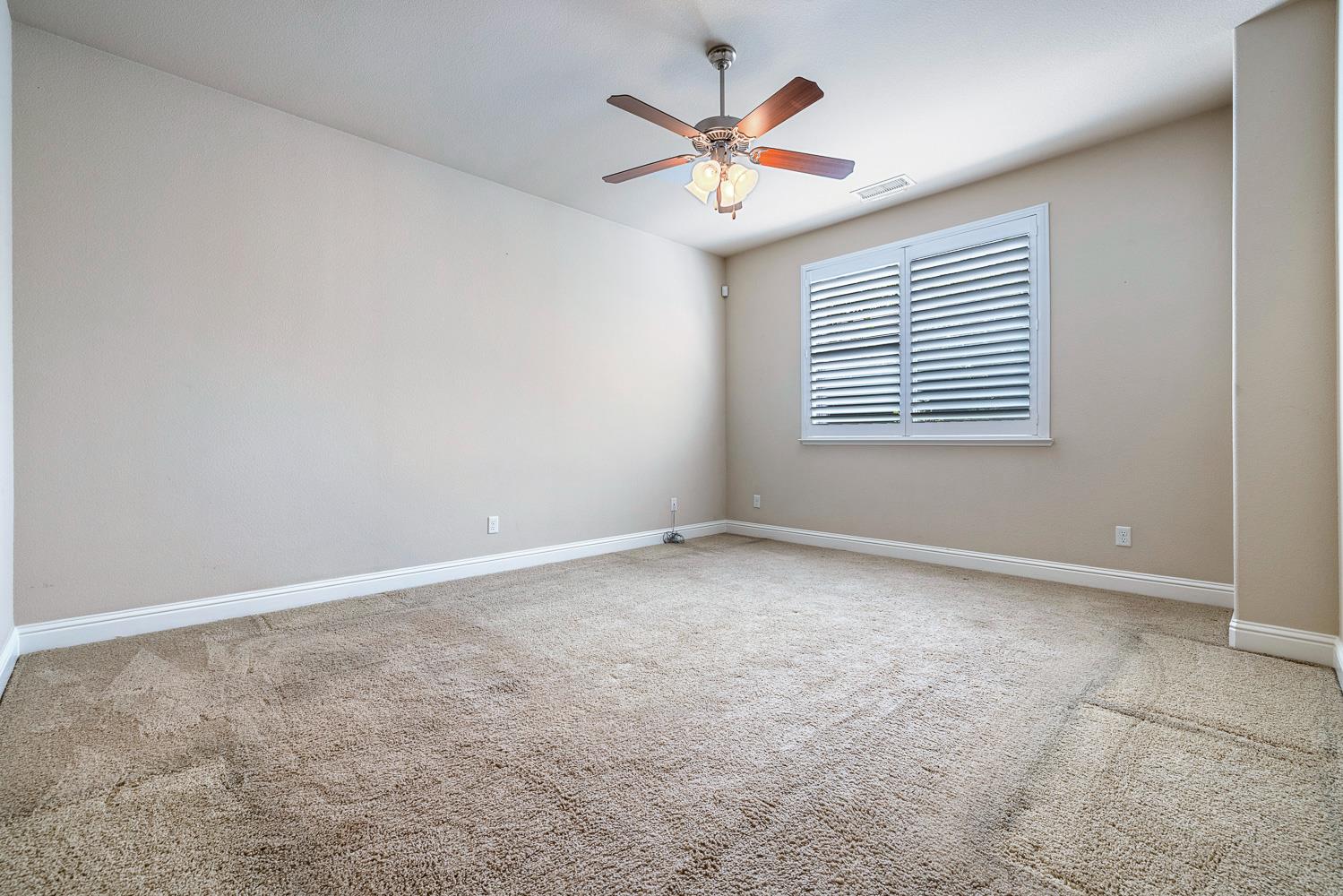 4230 Prescott Ln, Clovis, CA 93619