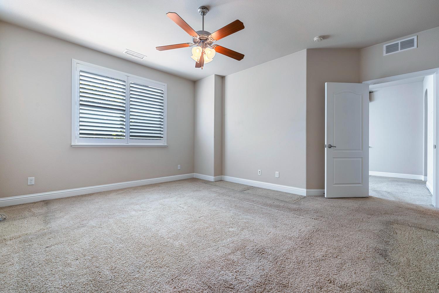 4230 Prescott Ln, Clovis, CA 93619