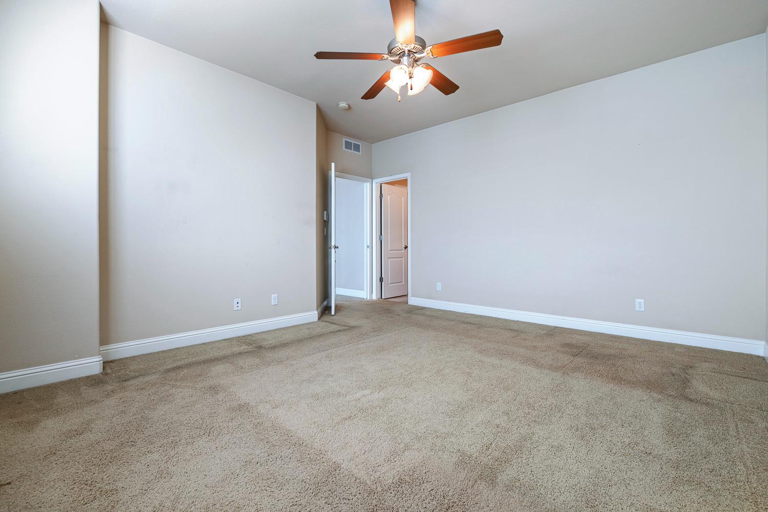 4230 Prescott Ln, Clovis, CA 93619