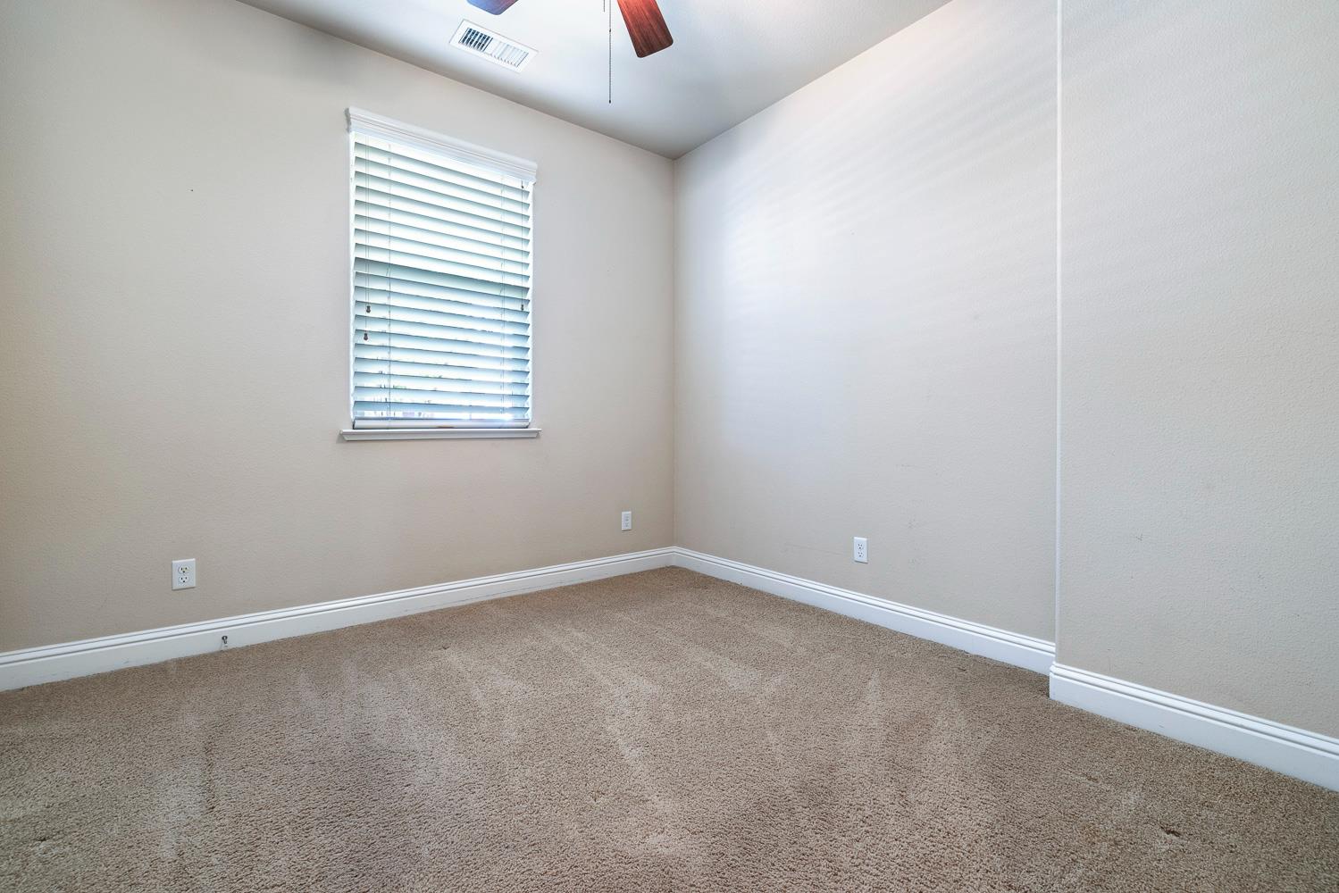 4230 Prescott Ln, Clovis, CA 93619