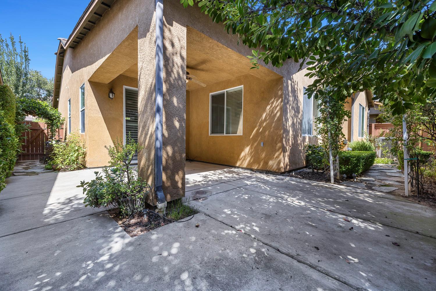 4230 Prescott Ln, Clovis, CA 93619