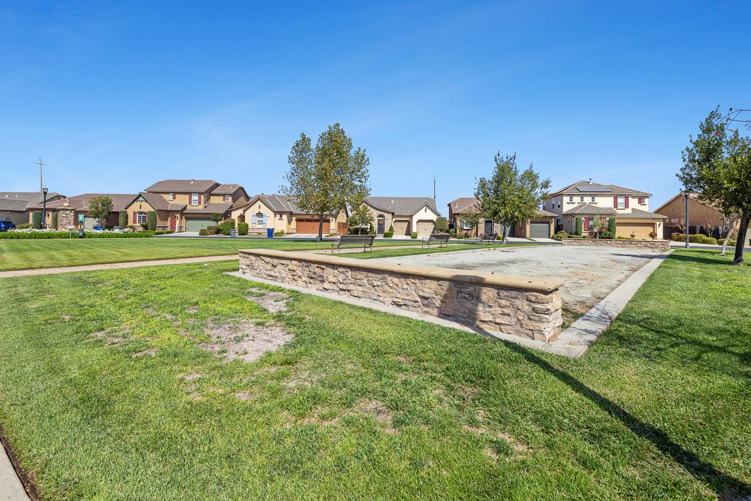 4230 Prescott Ln, Clovis, CA 93619