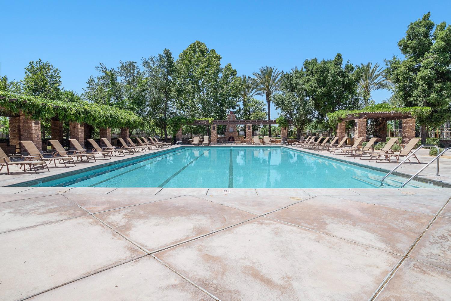 4230 Prescott Ln, Clovis, CA 93619