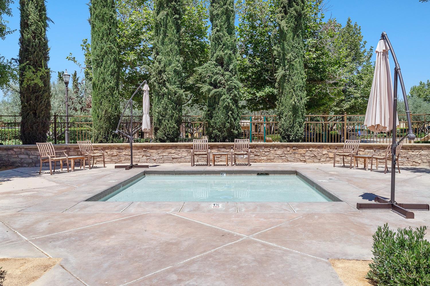 4230 Prescott Ln, Clovis, CA 93619